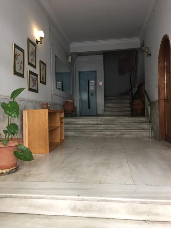 Central 5 Room Apartment Афины Экстерьер фото