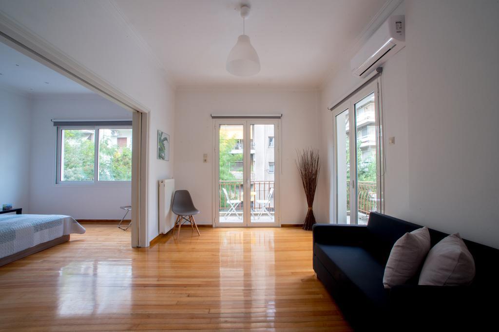 Central 5 Room Apartment Афины Экстерьер фото