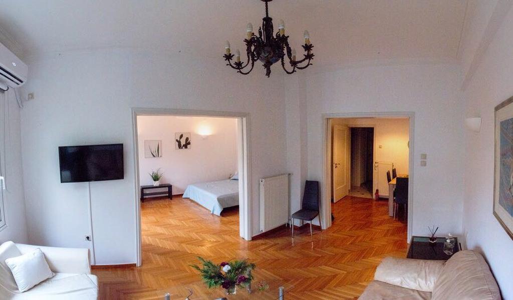 Central 5 Room Apartment Афины Экстерьер фото